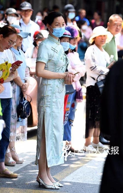 新澳门彩历史开奖记录走势图表和1岁小朋友穿旗袍送考与1岁小朋友穿旗袍送考试可以吗