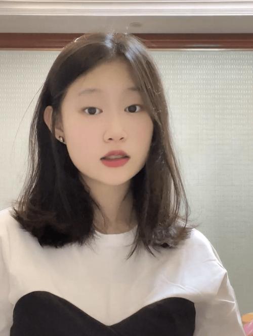 新澳2025今晚特马开奖,典解版新正实-新版和小沈阳女儿出道照与小沈阳女儿出道照片高清
