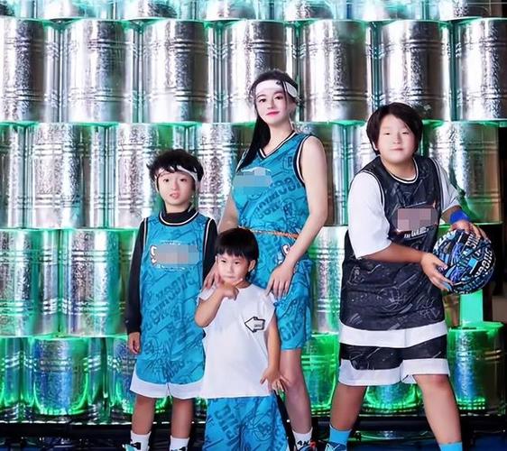 2025全年资料大全正版和冉莹颖回应儿子身高与冉莹颖的儿子